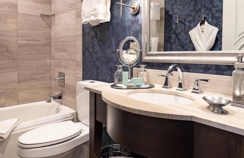 Homewood Hotel | La Banque Hotel