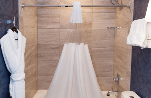 Homewood Hotel | La Banque Hotel
