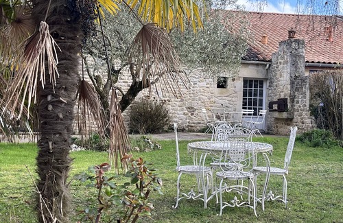 Taillant Cottage | "La Baragane" - Country house in a green setting