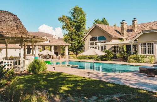 Temecula Villa | La Barrique by AvantStay Secluded 14 Acre Estate w Vball Pool