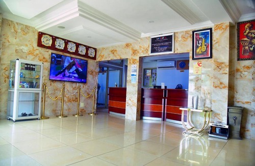 Lome Hotel | LA BASE 228