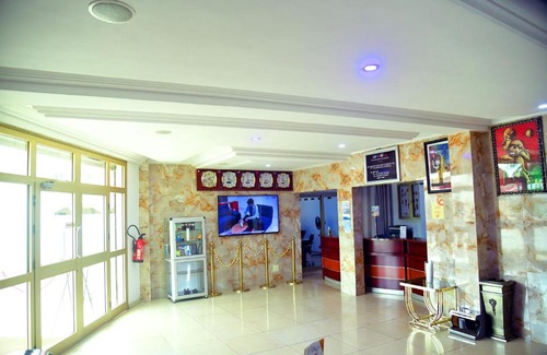 Lome Hotel | LA BASE 228