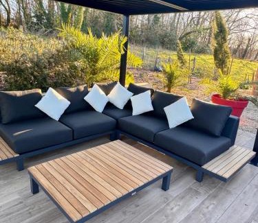 Saint-Mont Villa | La Bastide 1767 Villa de charme avec piscine 15x5, climatisation, 4 chambres, cuisine extérieur
