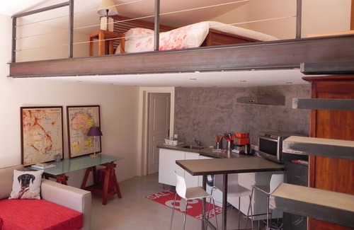 Cucuron Apartment | La Bastide des Vasses/Le loft - Romantic hideaway (3 pax maximum)
