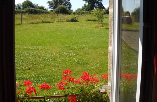Saint-Germain-de-Coulamer Cottage | La Bellaziere, country cottage with covered, heated pool.