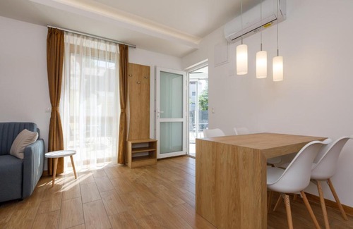 Heviz Apartment | La Bella Centrum apartmanok Piros/Sárga