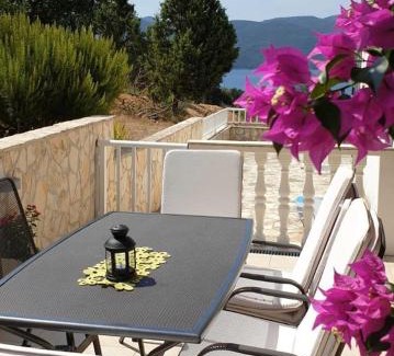 Cove Tri Zala (Zrnovo) House | La Bella Vita Viganj