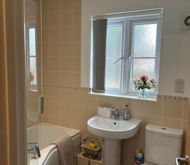 Laindon Apartment | La Belle Three bedrooms Basildon
