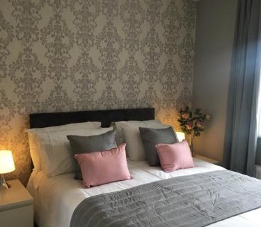 Laindon Apartment | La Belle Three bedrooms Basildon