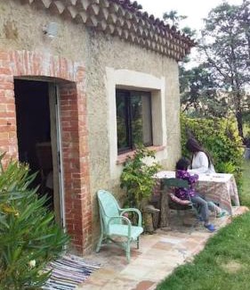 Salles-sur-lʼHers Apartment | la Bergerie