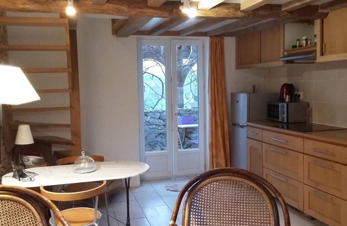 Siorac-en-Perigord Cottage | La Bergerie en Périgord Noir, 1 bedroom stone cottage with terrace and pool