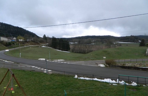 Etival Apartment | La Berlie du Jura +gîte n°3 + 12 persons