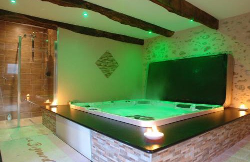 Escoubes-Pouts Bed & Breakfast | La Bigourd'in