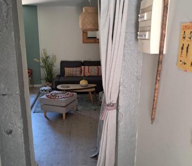 Tournon-sur-Rhone Apartment | La Bohème appartement