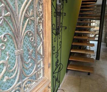 Chaudes-Aigues House | La Bohème, Maison de bourg