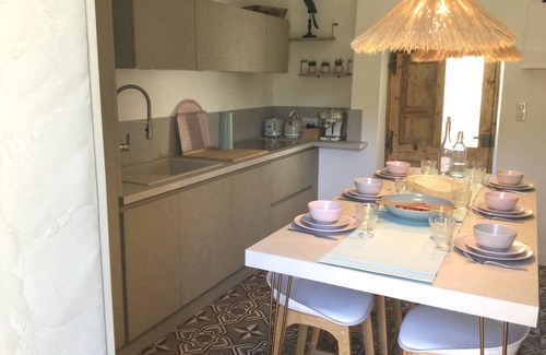 Octon House | La Bohème. Maison de Village, Jardin et spa