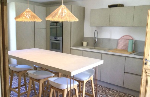 Octon House | La Bohème. Maison de Village, Jardin et spa