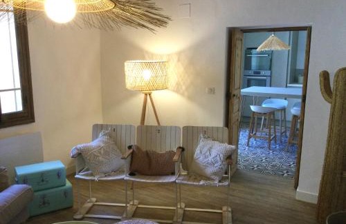 Octon House | La Bohème. Maison de village cosy, jardin et spa.