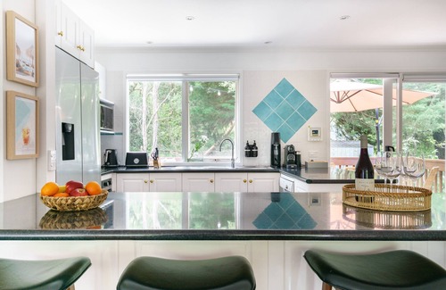 Tootgarook House | La Boheme | Coastal Chic Retreat 5mins Peninsula Hot Springs