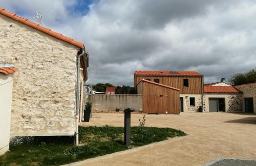 Vaire House | LA BORDERIE - MAISON DES RANDONNEES - Gîte étape - gîte de groupe