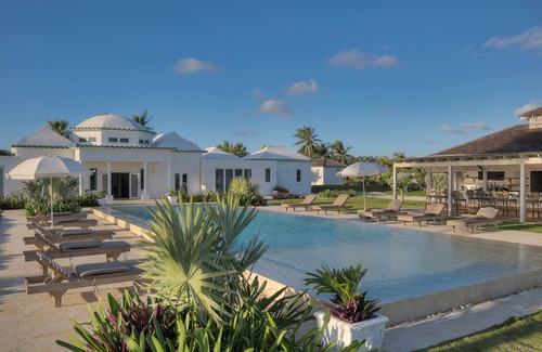 North Palmetto Point Apartment | La Bougainvillea Boutique Hotel - Garden view Suite with 2 queens