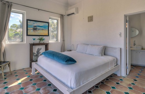 North Palmetto Point Apartment | La Bougainvillea Boutique Hotel - Garden view suite