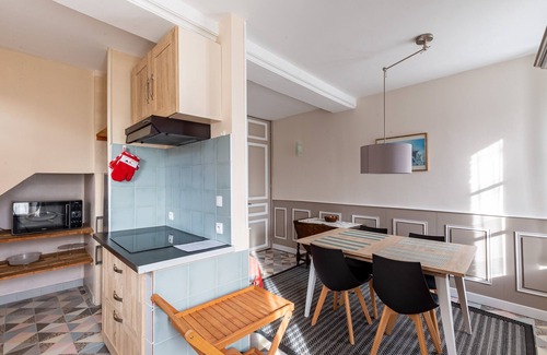 Villemanoche House | La Bourguignonne - Jolie maisonnette avec terrasse