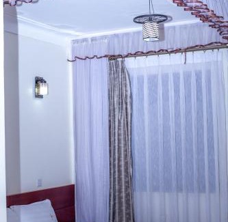 Seeta Hotel | LA BREZI SUITES