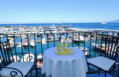 Piano di Sorrento Apartment | La Brezza Home