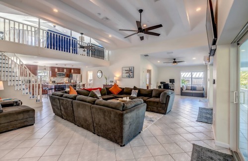 Little Torch Key House | La Brisa: Discover Paradise, Exquisite Canal Front Home on Little Torch Key, Dockage & Dog-Friendly!