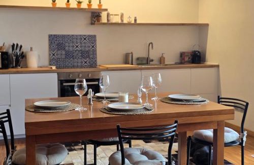 Como Apartment | La BuCa - in Como - Complete apartment, 150 sq m - Private covered parking - Private terrace - Fully equipped kitchen - Two large bedrooms