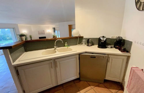 Saint-Jean-de-Vedas Villa | La Bucolique-Villa in the heart of greenery!