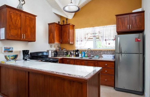 Callendar House | La Buena Vida yes The Good Life in this Three bedroom 2 bathroom bungalow