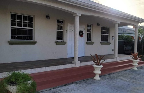 Callendar House | La Buena Vida yes The Good Life in this Three bedroom 2 bathroom bungalow