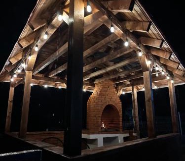 Suici House | La Căsuță Rudeni