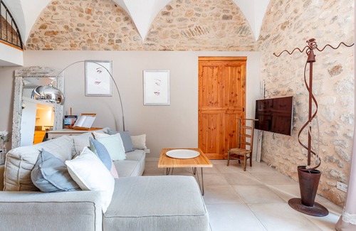 Roche-Saint-Secret House | La Chapelle - La Roche St Secret - 2/4 pers