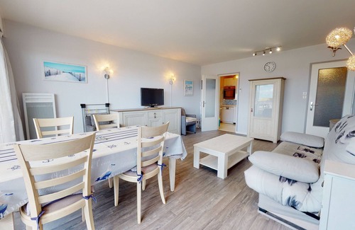 Saint-Gilles-Croix-de-Vie Apartment | La Cabine du Capitaine