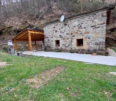 San Roque de Riomiera House | La Cabaña del Río