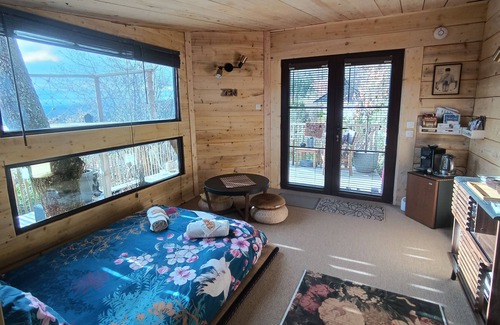 Vernoux-en-Vivarais Cabin | La Cabane à thé