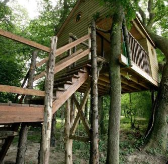 Outines House | La Cabane aux Secrets - Au Milieu de Nulle Part