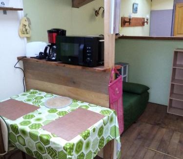 Palogneux Apartment | La cabane