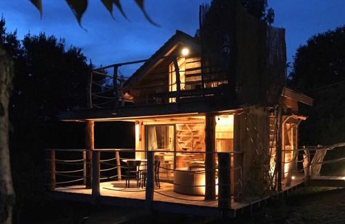 Bassussarry Bed & Breakfast | La Cabane le Cœur de Xanet