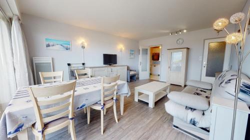 Saint-Gilles-Croix-de-Vie Apartment | La Cabine du Capitaine
