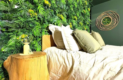 Villefranche-sur-Saone Apartment | "La Cachette Sauvage" in the heart of Villefranche