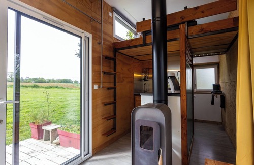 Gommenec'h House | La Cafoutche Tiny - 5 persons with private terrace, shared garden, and Wi-Fi