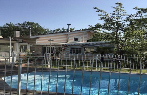 Le Pian-Medoc House | La Californie: Country house, private swimming pool and garden. 6 beds, 3 bedrooms, 2 bathrooms