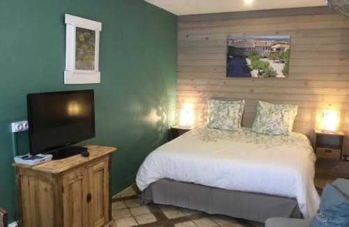 Monflanquin Bed & Breakfast | La Cambra dé Monflanquin