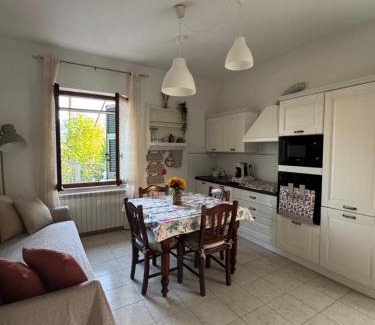Beverino Apartment | La Camelia holiday house