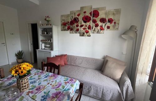 Beverino Apartment | La Camelia holiday house