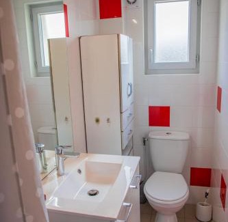 Decize House | La Cantine Logement au calme proche bord de Loire